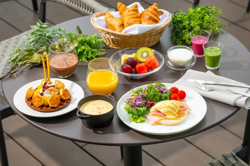 【ロッテシティホテル錦糸町】フィットネスブランド「VALX」と朝食コラボ！人気のプロテイン入り期間限定スムージーをご提供 画像 8