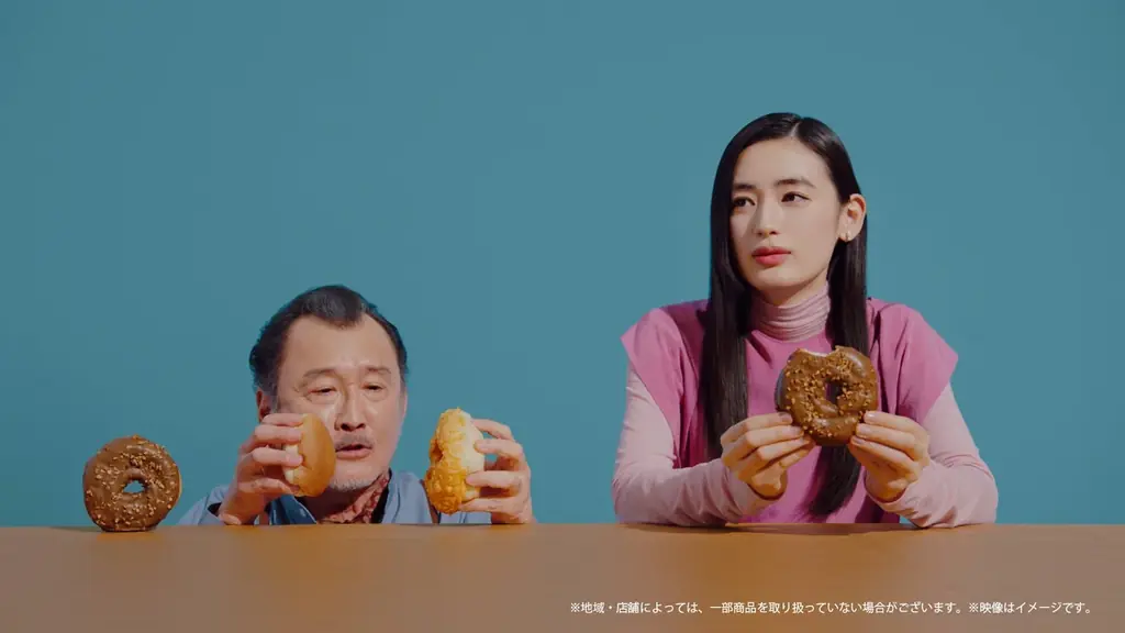 吉田鋼太郎さんがパンになりきってアテレコ！？八木莉可子さんはその食感に思わず「も～っちりうま！」 新TVCM「超も～っちりパン」篇 4月7日（火）から放映開始 画像 5