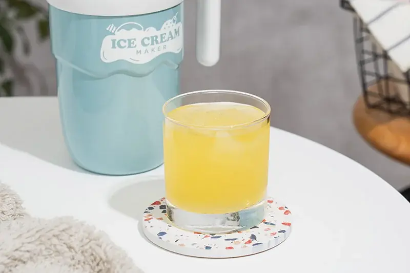 体の内側から冷やして効率的に熱中対策！話題のアイススラリーやこだわりアイスも自動で作れる「アイスクリームメーカー」をLife on Productsより新発売 画像 3