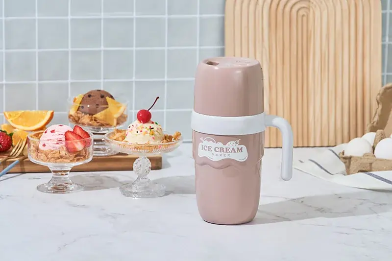 体の内側から冷やして効率的に熱中対策！話題のアイススラリーやこだわりアイスも自動で作れる「アイスクリームメーカー」をLife on Productsより新発売 画像 4