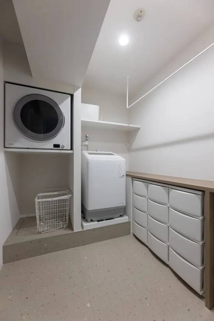 「自分たちの理想の空間で暮らしたい」から始まった物件探し。壁付けキッチンで叶えた開放感と、動かせない配管をデザインに変えた、マンションリノベ完成見学会を名古屋市昭和区で開催 画像 8