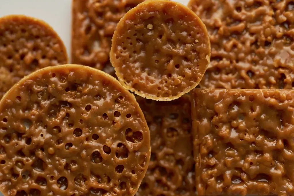 【新ギフトブランド誕生】“食べて、折る”新体験ギフト。キャラメルフロランタン専門ブランド「ORIGAMI」が4月8日〜7日間限定で、阪急うめだ本店フードステージにてローンチ 画像 3