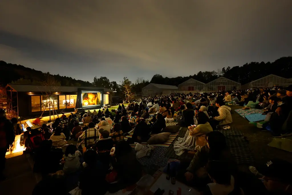 【GWはナイトピクニックシネマ！】映画『SING』を町田の芝生公園で楽しむ、屋外映画鑑賞イベント開催！ 画像 2