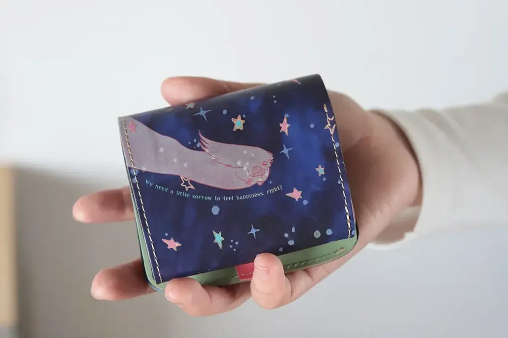 手塚治虫『ユニコ』50周年記念。レトロポップな本革ミニ財布、初回100個限定ロゴモデル発売。 画像 6