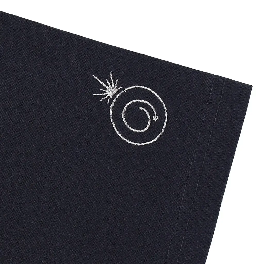 『ハリー・ポッター』のオフィシャルグッズがそろう「ハリー・ポッター　マホウドコロ」にて、2026年4月10日(金)よりエクスペクト・パトローナムの呪文と忍びの地図をモチーフにしたTシャツが新登場！ 画像 4