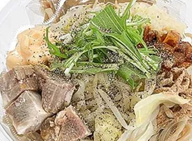 「中華蕎麦 とみ田」監修シリーズからガッツリ系冷し麺が新登場！「中華蕎麦とみ田監修 冷し豚まぜ麺」が4月14日（火）より順次発売 画像 4