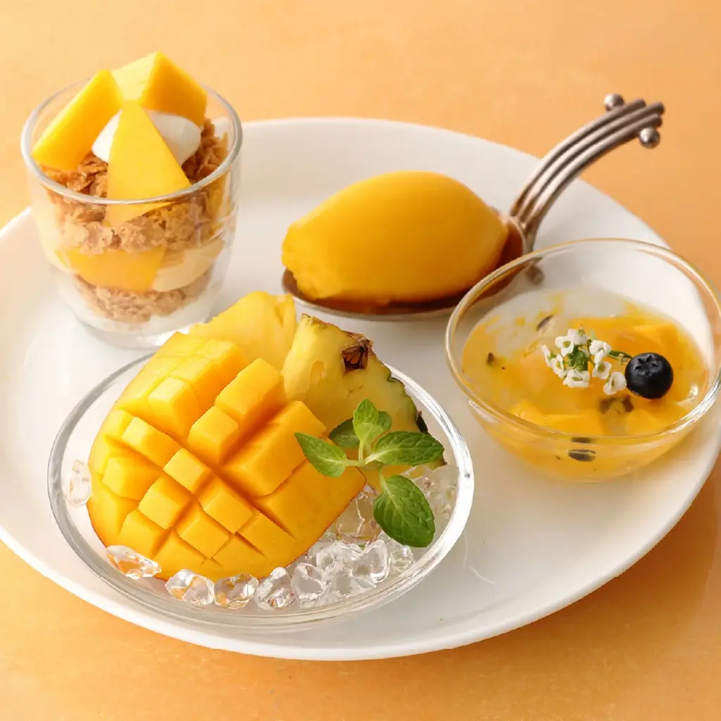 【キハチ 青山本店】うっとり甘い香り！新作マンゴースイーツなど12種を楽しむアフタヌーンティー、ナポレオンパイを旬の完熟マンゴーでアレンジしたスペシャルデザートを発売 画像 4