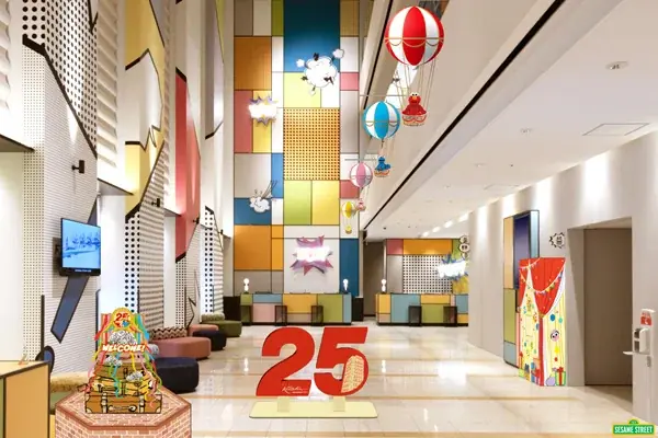 【ホテル近鉄ユニバーサル・シティ】開業25周年 「Colorful Pop Journey ～25 Years of Smiles～」 館内デコレーションを展開 画像 1