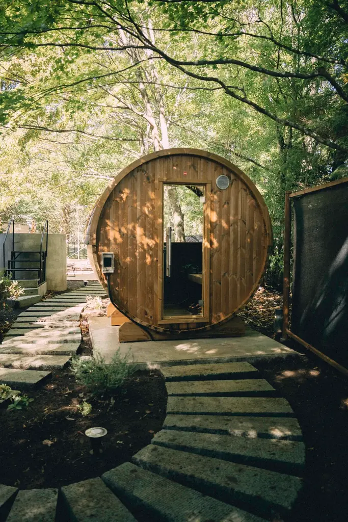 【山中湖サウナ】深さ150cmの“潜れる天然水風呂”「ヴィヒタ山中湖」が快挙！オープン３ヶ月で口コミ100件・星★5.0満点を達成【ロケ歓迎】 画像 8