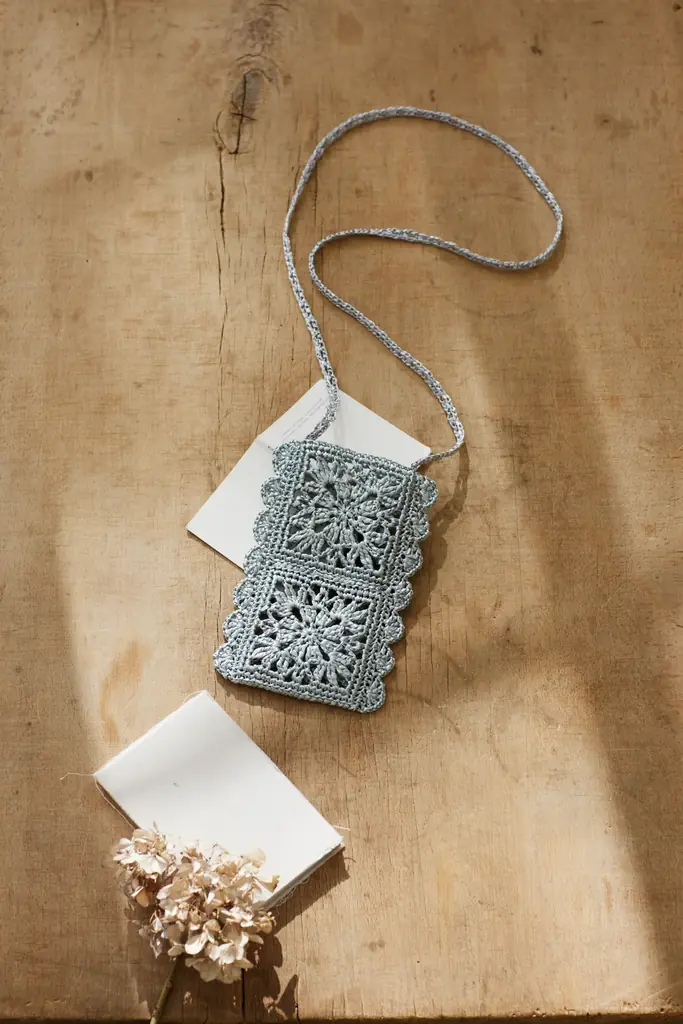 大人気の「かぎ針編み」新刊が、早くも増刷決定！ 『かぎ針で編む　春夏糸のバッグと帽子』が売れ行き好調です。増刷は4月22日出来！ 画像 3