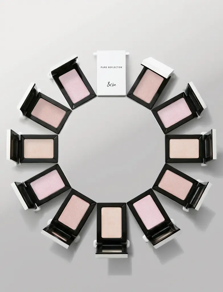 ＜＆be（アンドビー）＞“しっとり質感＆繊細パール”で上品なツヤ肌を演出するパウダーハイライターが登場！ 画像 2