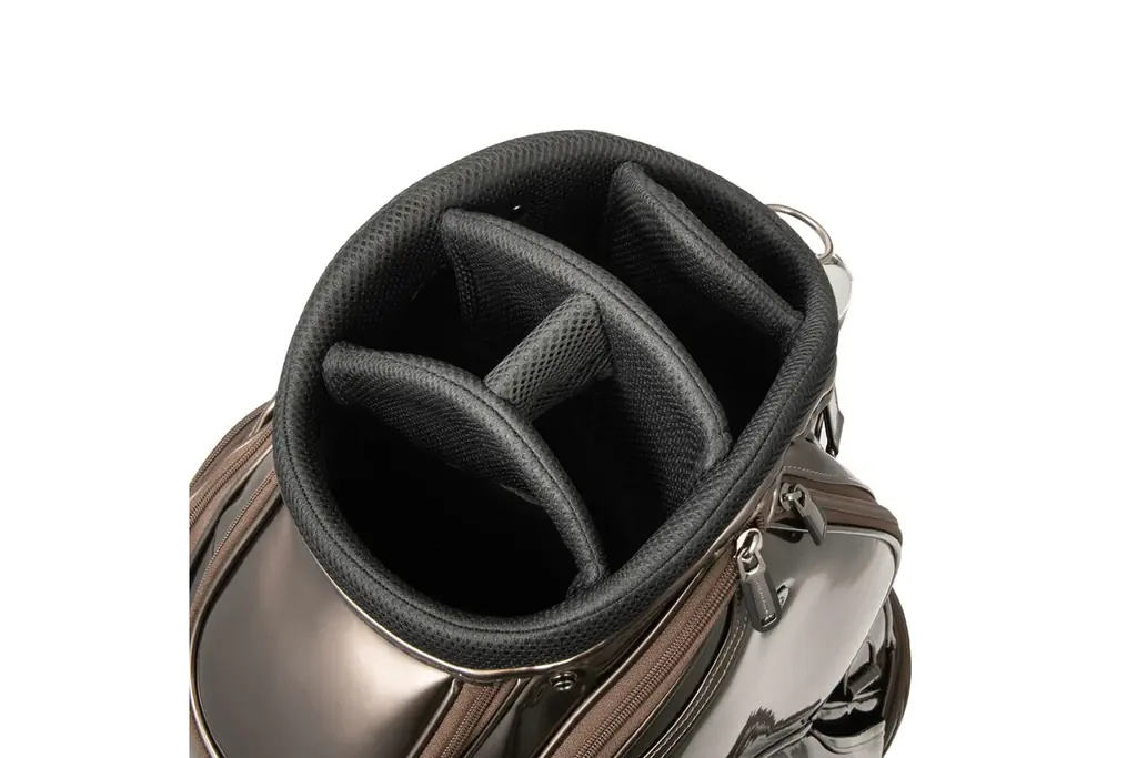 数量限定。ゼロハリバートンより、プロ仕様のキャディバッグに、気品漂う新色登場。 画像 5