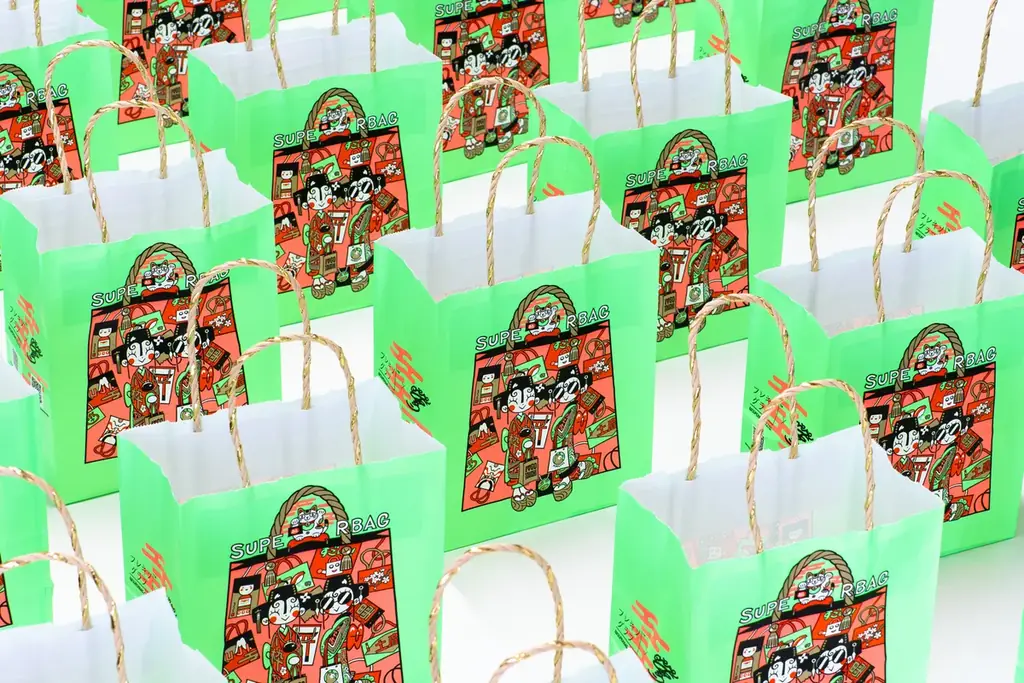 人気イラストレーターとのフレキソ印刷コラボショッパー第６弾！　　　【 ギブミ～！トモタカ × SUPERBAG 】 画像 3