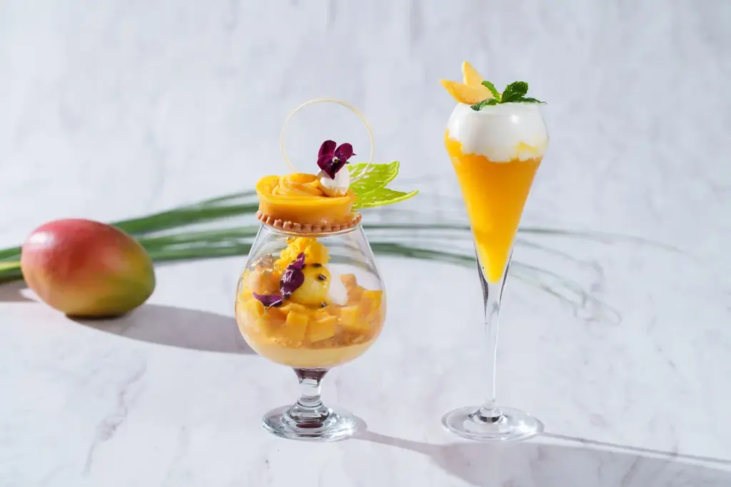 【ウェスティンホテル仙台】とろけるように滑らかな味わいで、濃厚な香りが魅力的「Seasonal Parfait ＆ Cocktail -MANGO-」 画像 1