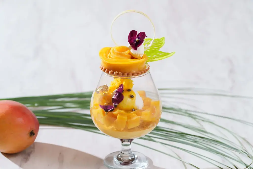 【ウェスティンホテル仙台】とろけるように滑らかな味わいで、濃厚な香りが魅力的「Seasonal Parfait ＆ Cocktail -MANGO-」 画像 2