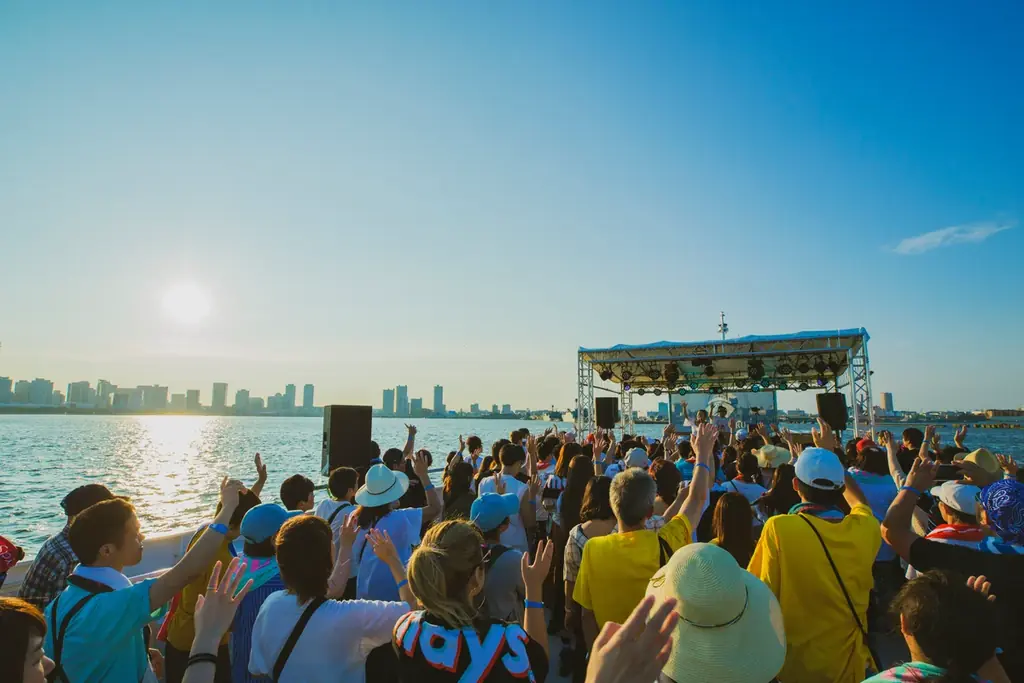 【横浜の海が、1ヶ月間“ライブハウスにも、クラブにもなる”。】船の上の音楽フェスティバル「夏クル2026」開催決定！ 画像 4