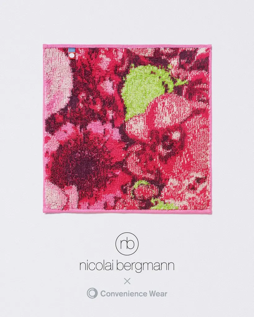 4月17日発売：ファミマ×ニコライ 今治タオルハンカチ