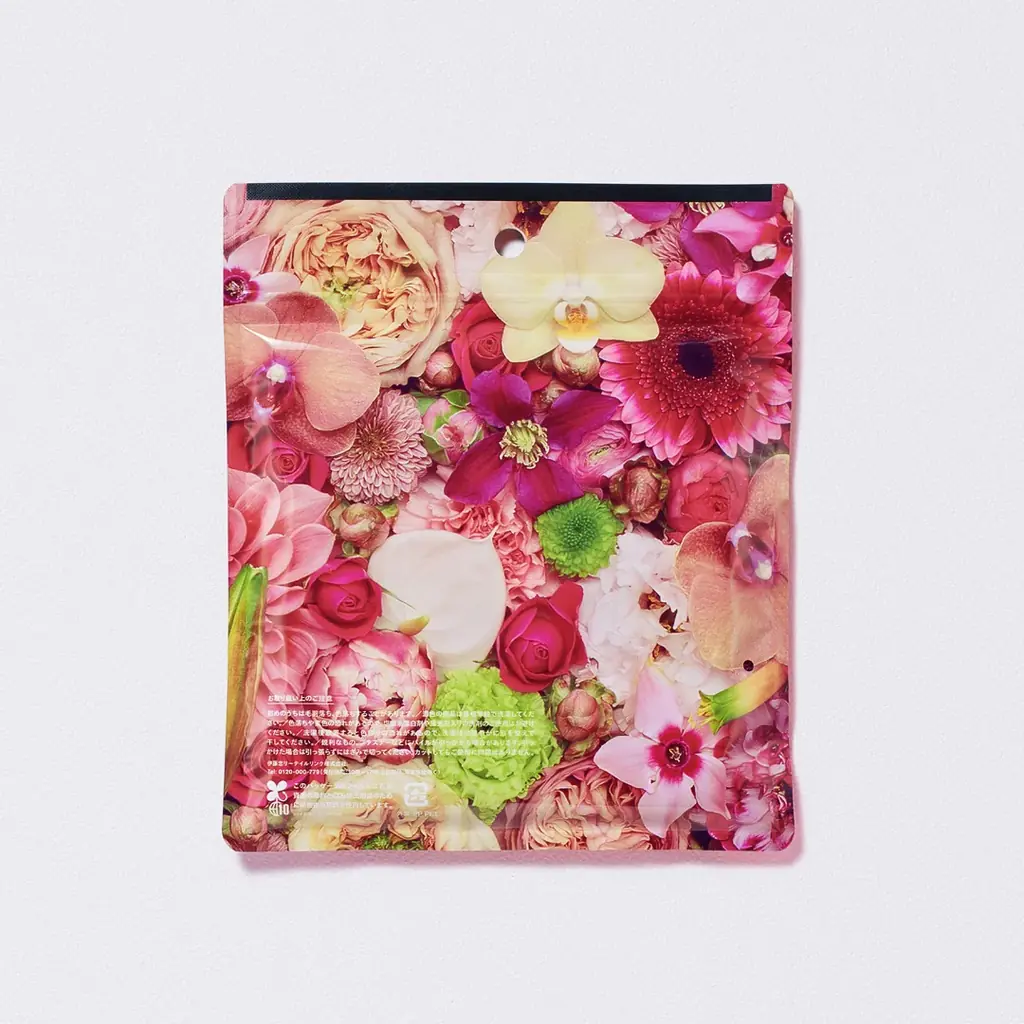 コンビニエンスウェア×ニコライ バーグマン　初コラボレーション　母の日ギフトにもおすすめな、フラワーボックスをモチーフにしたタオルハンカチ2種を発売 画像 9