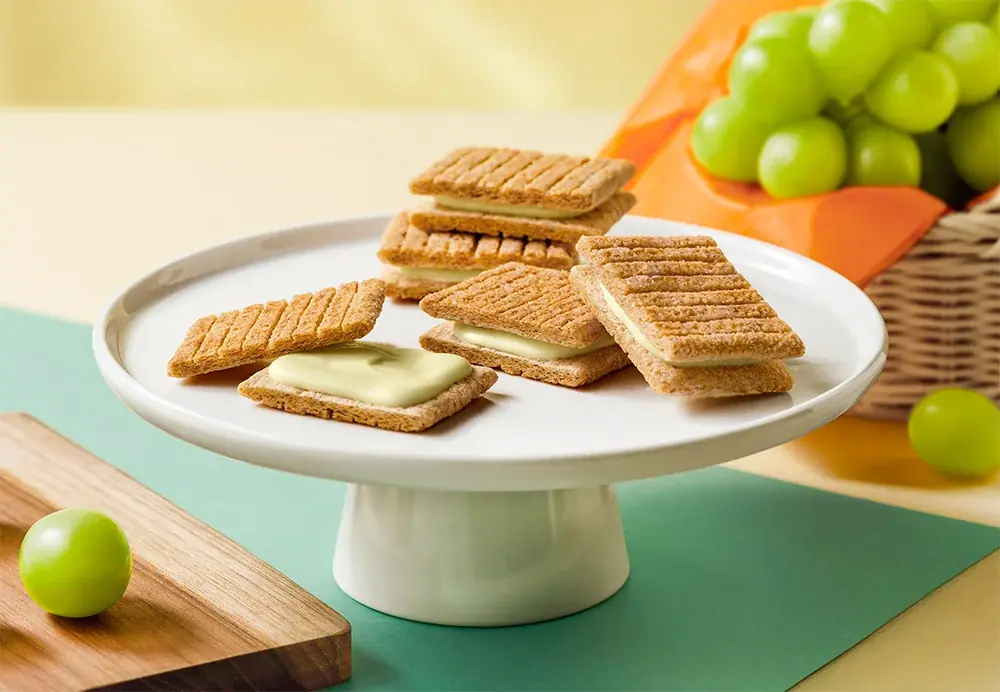 青森駅自由通路に初登場！ 「シュガーバターの木」が期間限定OPEN。注目は夏限定『シャインマスカットショコラ』 画像 2