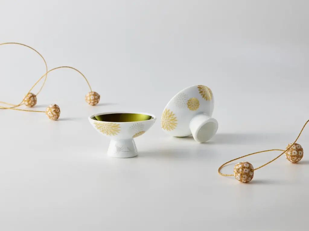 夏の訪れを告げる「紅花」をモチーフにしたお猪口型コスメ「小町紅 咲季」を2026年6月5日に発売 画像 3