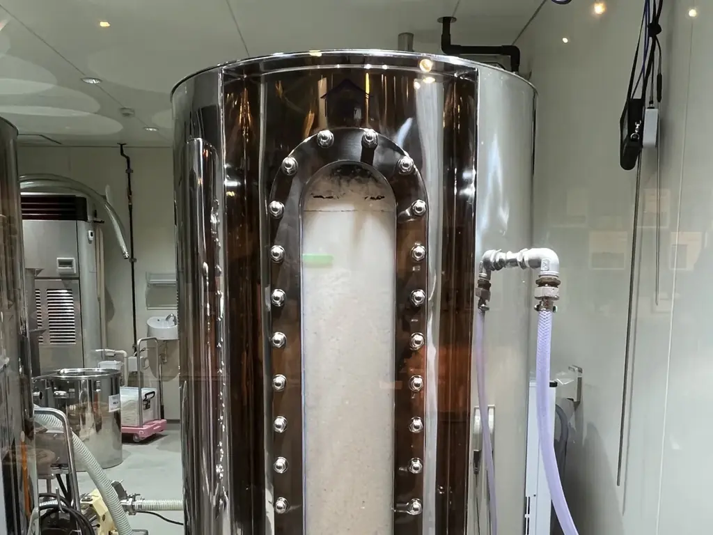 まるでスイーツのようなSAKEの第2弾！バニラの甘い香りが楽しめる「HAKUTSURU SAKE CRAFT No.17」を4月11日(土)から白鶴酒造資料館で243本限定発売！ 画像 6