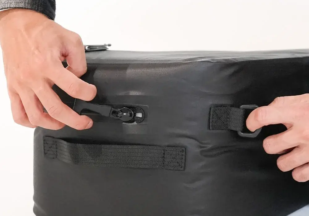 【クラファン4月15日終了】出張のパッキングをわずか60秒で。時間も荷物も圧縮するコンプレッションバッグ 画像 9