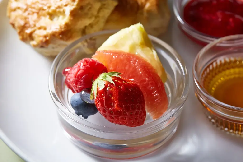 【水戸プラザホテル】新緑を味わう贅沢。抹茶やピスタチオなど、グリーンカラーに染まる爽やかなアフタヌーンティーが登場！ 画像 11