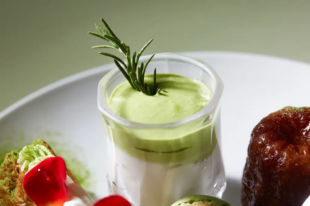 【水戸プラザホテル】新緑を味わう贅沢。抹茶やピスタチオなど、グリーンカラーに染まる爽やかなアフタヌーンティーが登場！ 画像 5