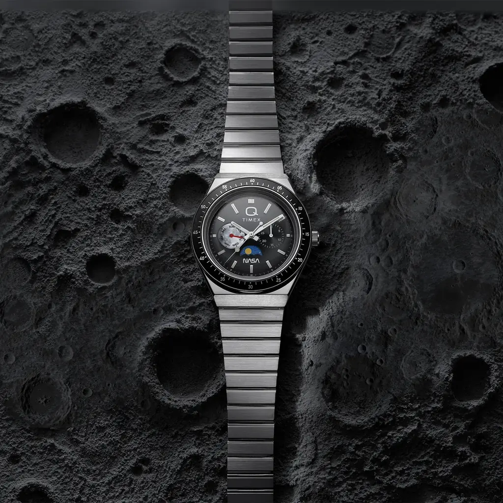 4月17日発売｜Q Timex×NASA アポロ17号記念復刻時計
