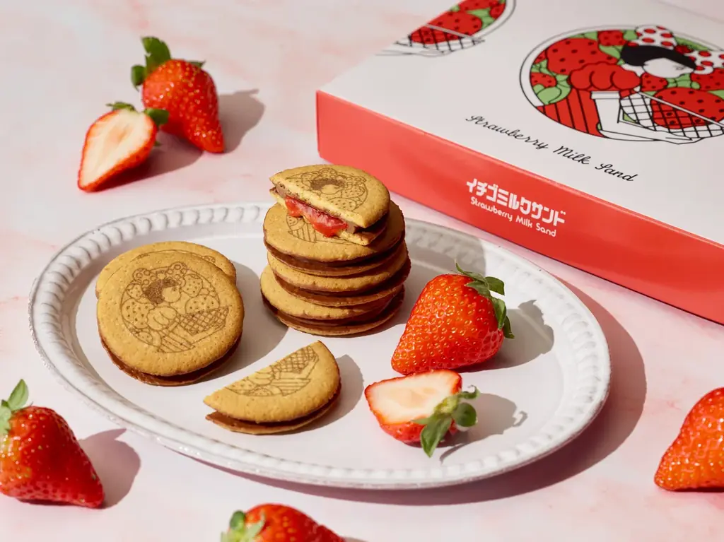 ＜ イチゴのつぶつぶ食感 ＞サクッと軽やか、ほどけるパイサンド。【イチゴショップ ｂｙ ＦＲＡＮÇＡＩＳ】より、 『イチゴパイサンド』を4月17日（金）より新発売！ 画像 3