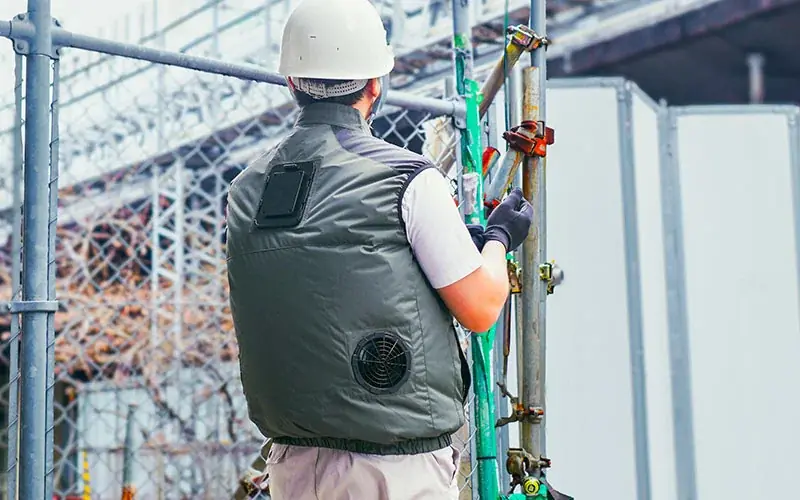 約3秒で冷却、ペルチェ×強風ファンの冷蔵服2026