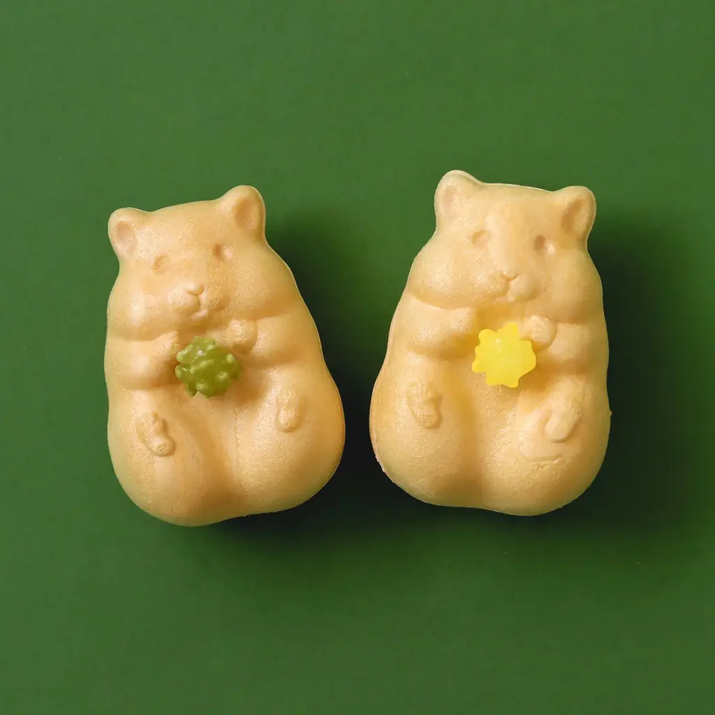 京都生まれの人気菓子「ハムスターモナカ」に、新緑の季節にぴったりの抹茶バージョンが登場。 画像 5
