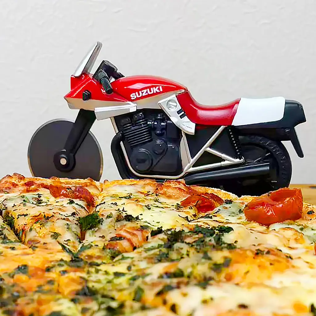 KATANA型ピザカッター「ピザカッターナ」名古屋展示