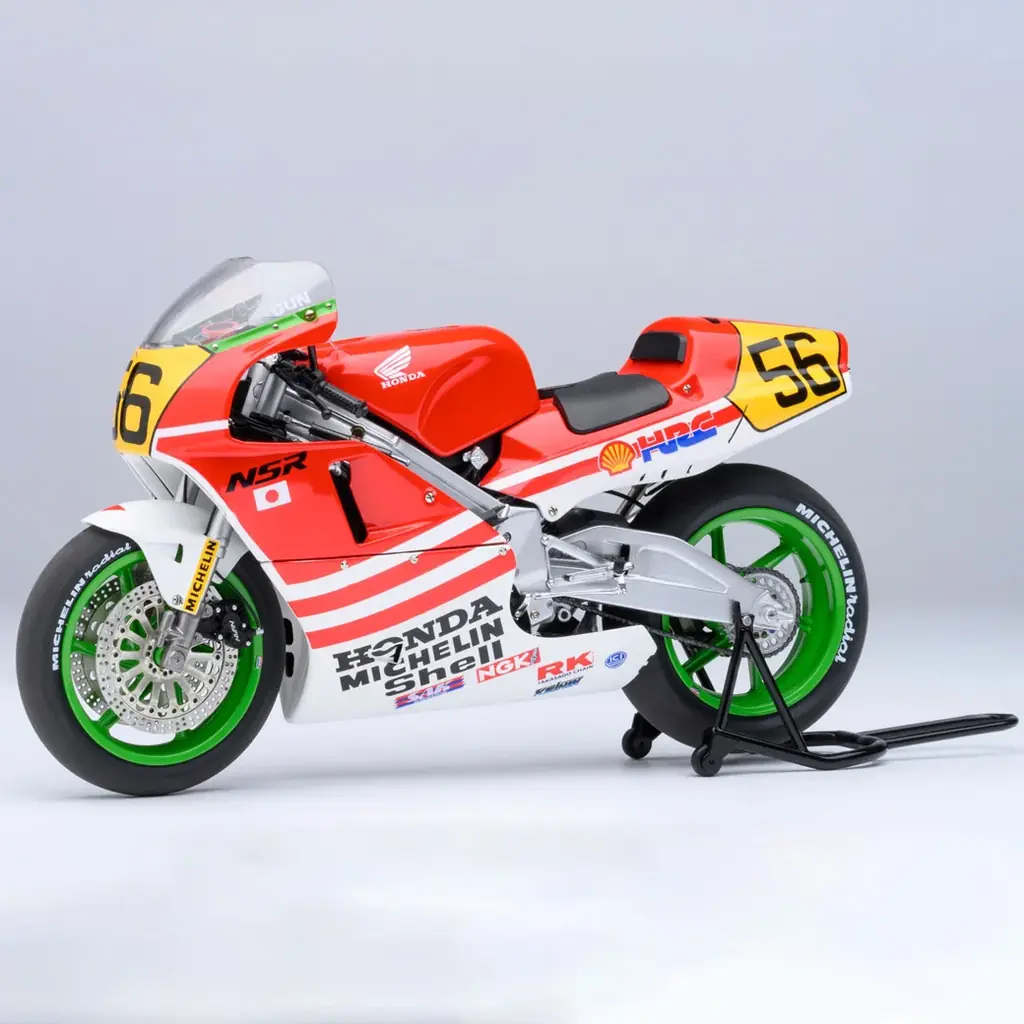 『バリバリ伝説』の名マシンが立体化！オートアート「ホンダ　NSR500 巨摩 郡」”名古屋モーターサイクルショー2026”で展示‧販売！ 画像 2