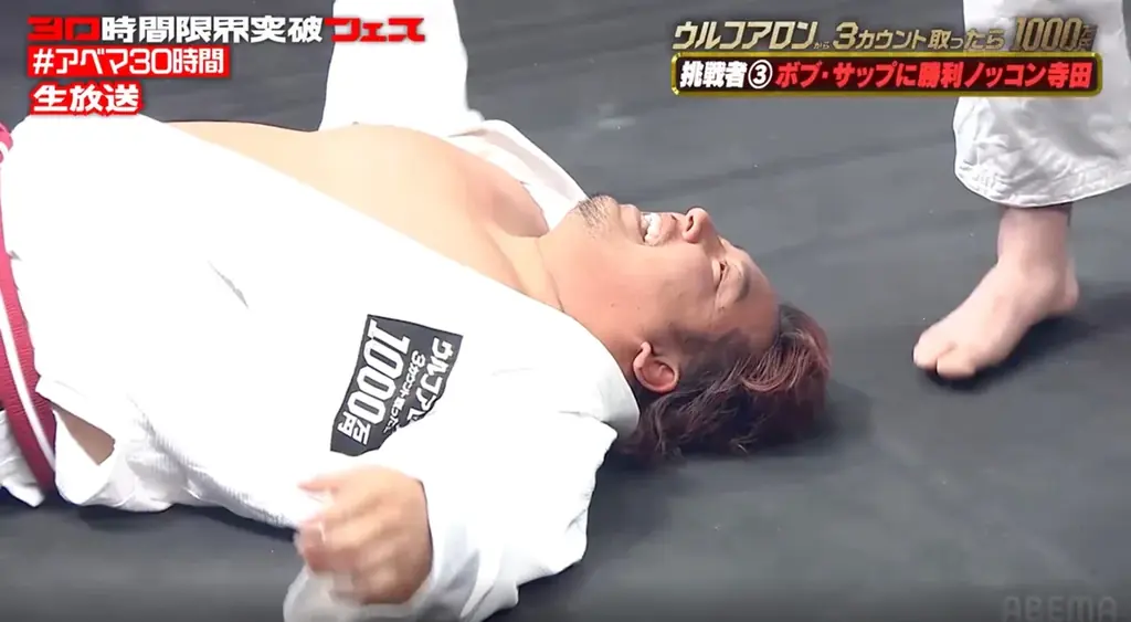 ウルフアロン、カカロニ・栗谷や“ベンチプレス400キロ男”ら挑戦者全員を1分以内に撃破！ウルフ「すごい悪いことしちゃった気分…」6人の子どもたちが客席から見守るノッコン寺田をわずか18秒で瞬殺 画像 10