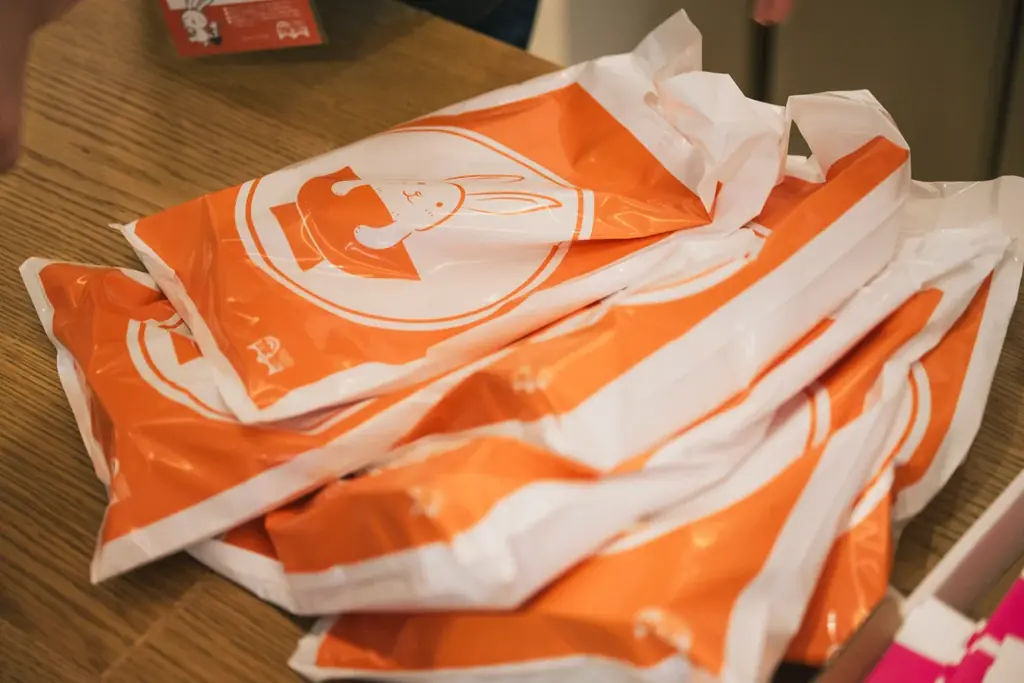 東京・日本橋エリアで、全国約50蔵の日本酒が味わえる“利き酒イベント”4月25日開催。ここ数年は約7,000名を動員し、今春で10回目の開催！フード販売、物販、イベント等が盛りだくさん。 画像 14