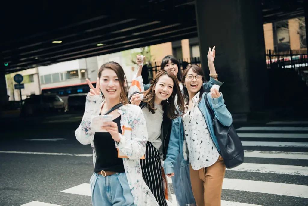 東京・日本橋エリアで、全国約50蔵の日本酒が味わえる“利き酒イベント”4月25日開催。ここ数年は約7,000名を動員し、今春で10回目の開催！フード販売、物販、イベント等が盛りだくさん。 画像 19