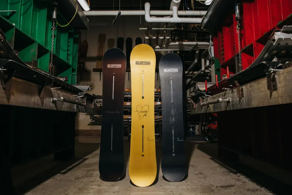 4月14日発売、Burtonのセレブレーション・スノーボード