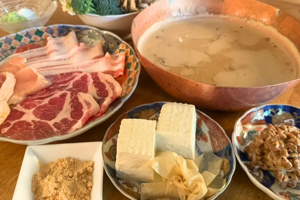 最高に美味しい“納豆しゃぶしゃぶ”こく旨納豆味噌スープとシンバイオティクス２０２６年４月１５日(水)　しゃぶしゃぶKINTAN代官山本店で販売開始 画像 5