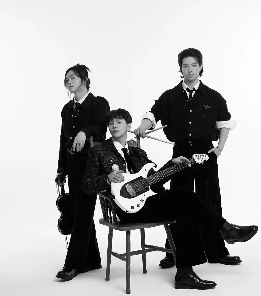 Black ChristmasVOL.5　サンタも踊り狂う、狂乱の聖夜（ギグ）――　愛と衝動のクリスマスを歌った曲『ROCK ‘N’ ROLL CHRISTMAS』公開 画像 3