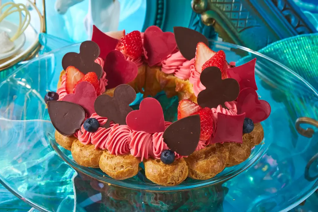 【ダブルツリーbyヒルトン沖縄北谷リゾート】ランチ＆スイーツビュッフェ『アリスと不思議なブルーオーシャン～海底時計が刻むもうひとつの物語～』 画像 3