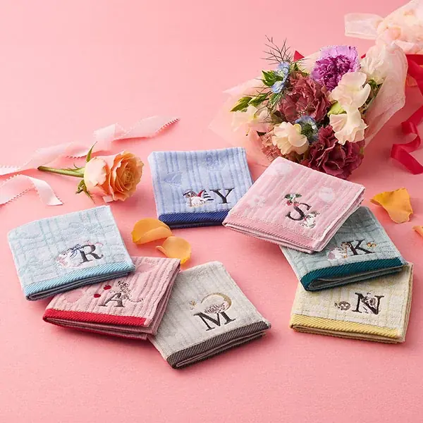 加熱せずに果樹園しぼりの生のいちご果汁をそのまま！アンリ・シャルパンティエから、ママ想いのやさしさを込めた母の日限定「母の日いちご」のフィナンシェギフトが新発売 画像 9