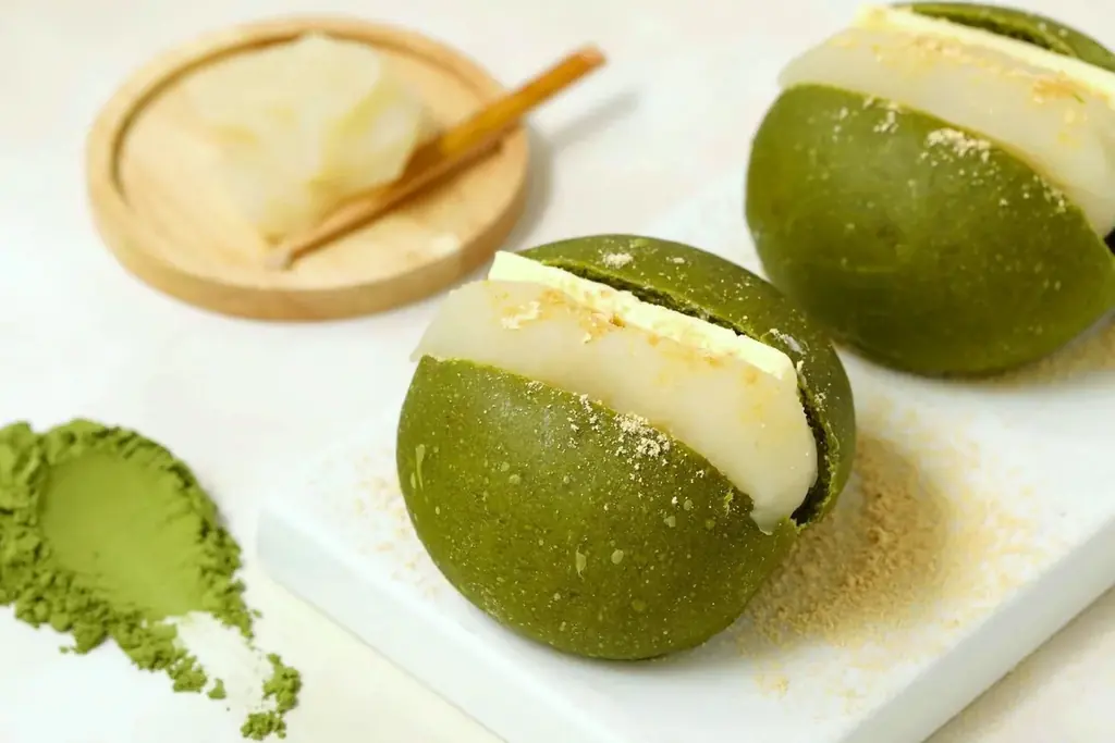 【森半とのコラボ再び！】京都の老舗ベーカリー「グランディール」より爽やかな柚子が香る『京生ちぎりパン～宇治の一番茶～』や抹茶に黒蜜ミルクを合わせたベーグルなど茶師監修の”一番茶”を使用したパンを新発売 画像 8