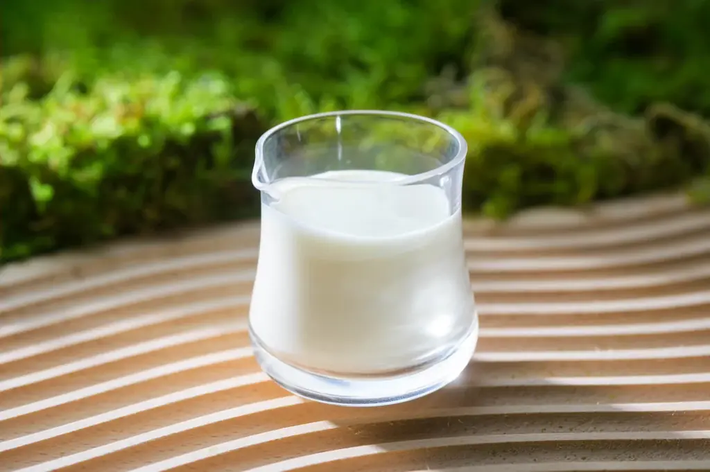 【奥入瀬渓流ホテル】食べられるこけ玉が新登場！奥入瀬渓流を代表する天然のこけ玉の成り立ちを表現した、知的好奇心を刺激するかき氷「おいらせこけ玉氷」提供開始 画像 9