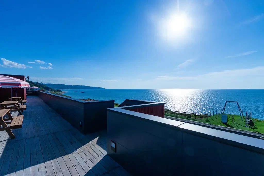 【出雲観光の新スポット】海を望むパーキングエリアがリニューアル——絶景カフェ＆ピッツァ「LOCALE」＆無料パークエリア、4月25日（土）オープン 画像 4