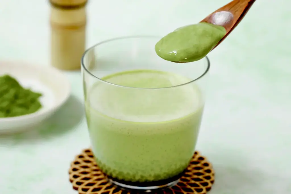 【なめらかプリン×祇園辻利】「パステル」からまろやかな“抹茶ラテ”の味わいを楽しめる『祇園辻利の薫る抹茶ラテプリン』を新発売！抹茶の奥深い香りとプリンのなめらかさがコラボレーションした季節限定プリン 画像 2