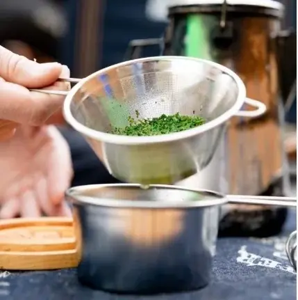 【阪急うめだ本店】“漆×キャンプ” 伝統工芸がアウトドアを革新。 220年続く漆の技をフィールドへ 画像 9