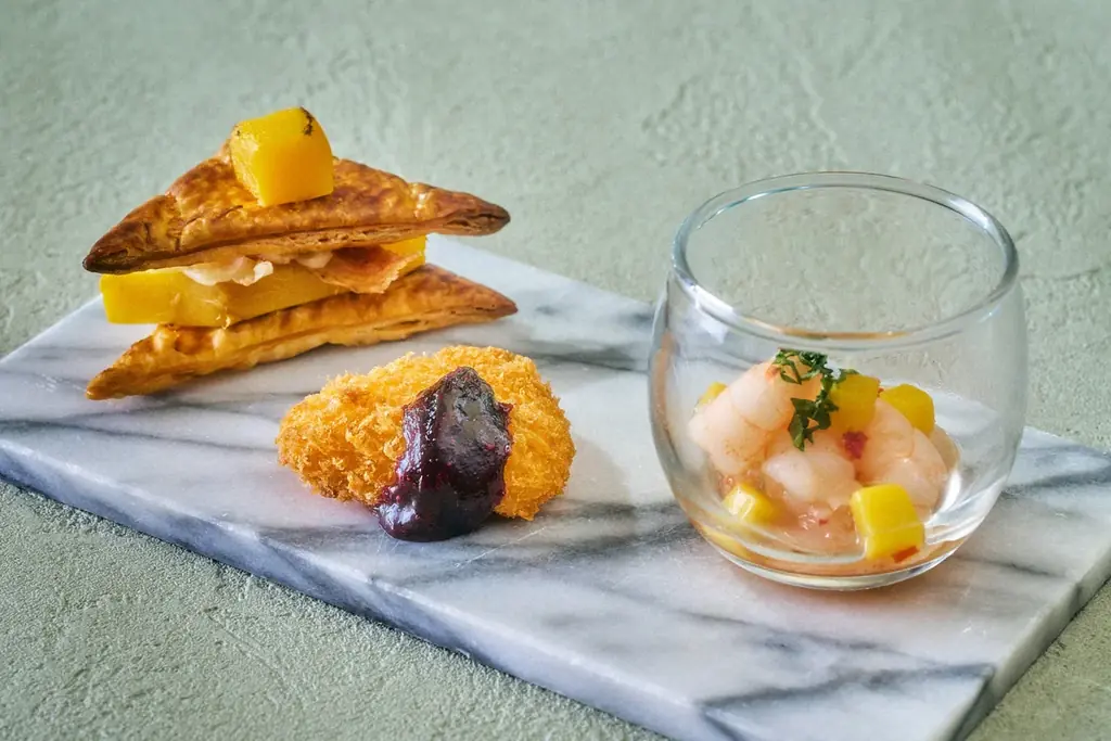 【ヒルトン東京お台場】旬のマンゴーとみずみずしいメロンを多彩な味わいで楽しむ　「マンゴー・メロン アフタヌーンティー」期間限定で登場 画像 5