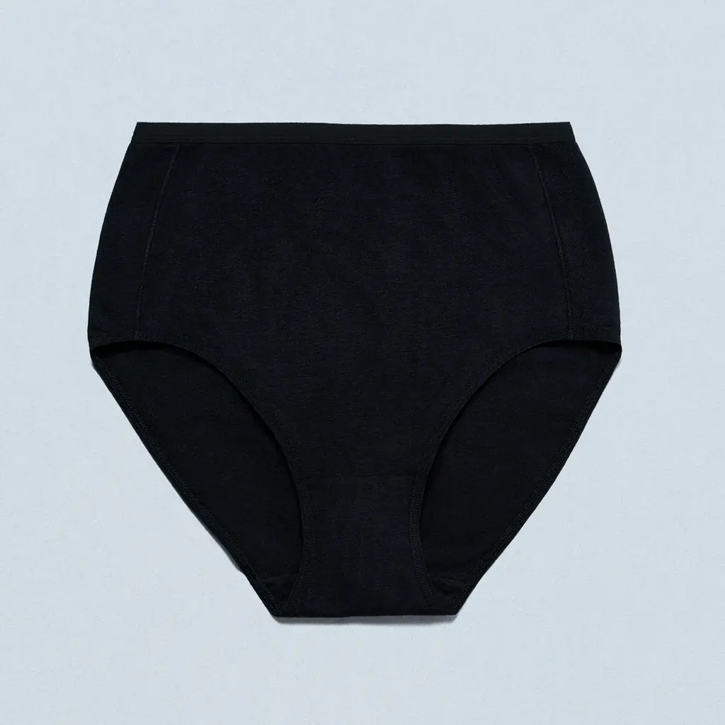 「コンビニエンスウェア」シチズン時計と共同開発、発売前から話題沸騰の腕時計をいよいよ4月17日（金）から発売！機能キャップや初夏を彩るソックスの新色も登場 画像 28