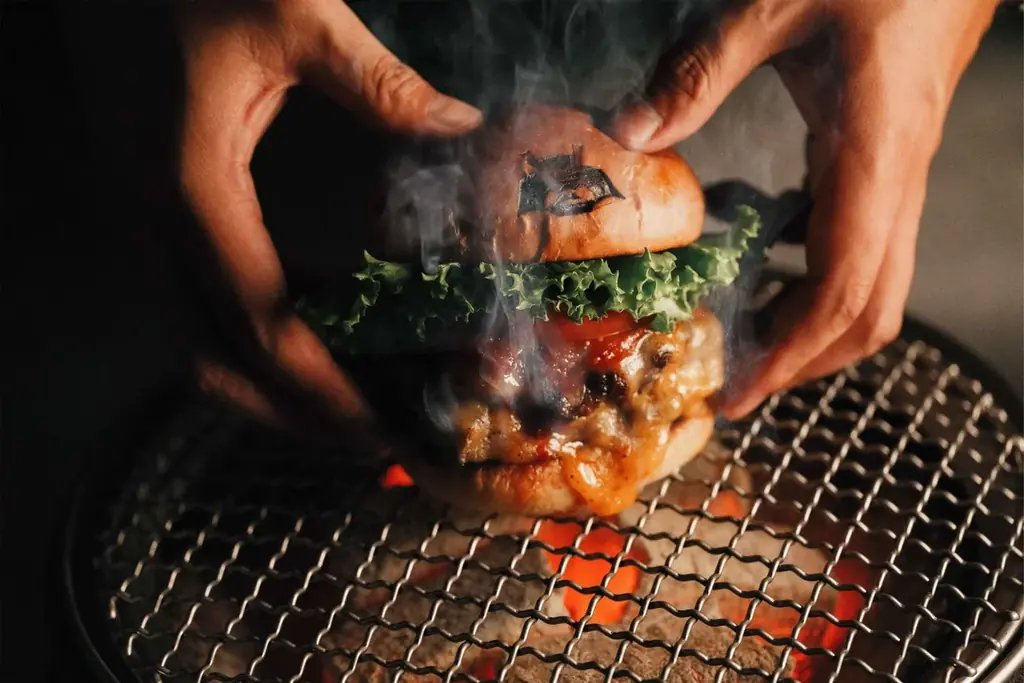 【4月17日から発売】SHOGUN BURGERから背徳感を楽しむ新作バーガー登場 画像 6